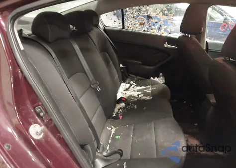 2018 Kia Forte Lx z USA, uszkodzony, nr VIN 3KPFK4A72JE271531